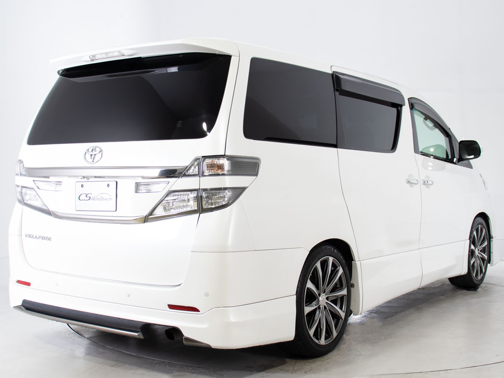 ★ﾘｱﾋﾞｭｰ★テールランプ加工、マフラー換装
等も承っております！