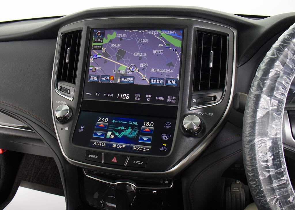 メーカー純正の大画面ＨＤＤナビが装備され
ています！操作も簡単！見やすい！純正だか
らこその使いやすさ！