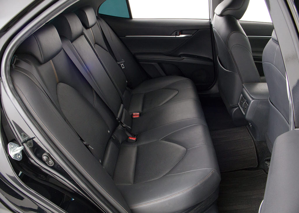 後席シートの状態も綺麗ですので気持ちよく
御乗り頂けます。