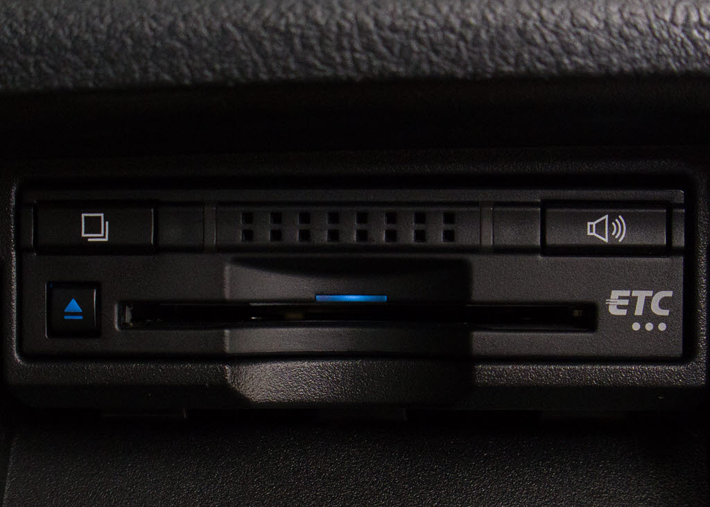 ★ＥＴＣが装備されています！！高速道路を
利用する際は必需品ですよね！！ストレス無
く料金所を通過出来ます！