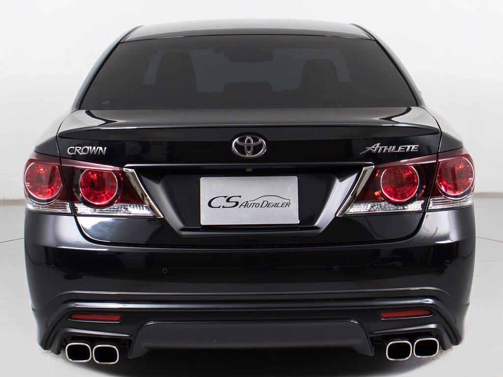 モデリスタ４本出しマフラー装着！！純正の
雰囲気を崩さずにスポーティーさを演出いた
します！！