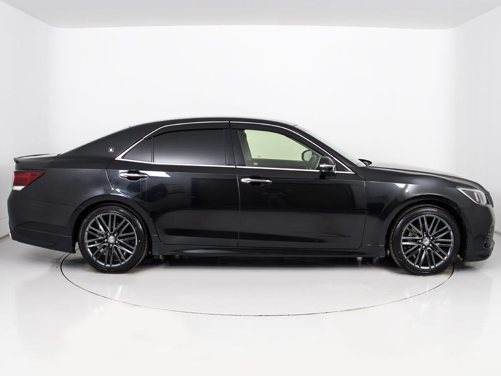 お探しの方必見ＯＰ１８ＡＷ付！大人気のオ
プション装備スパッタリング１８インチアル
ミホイール！