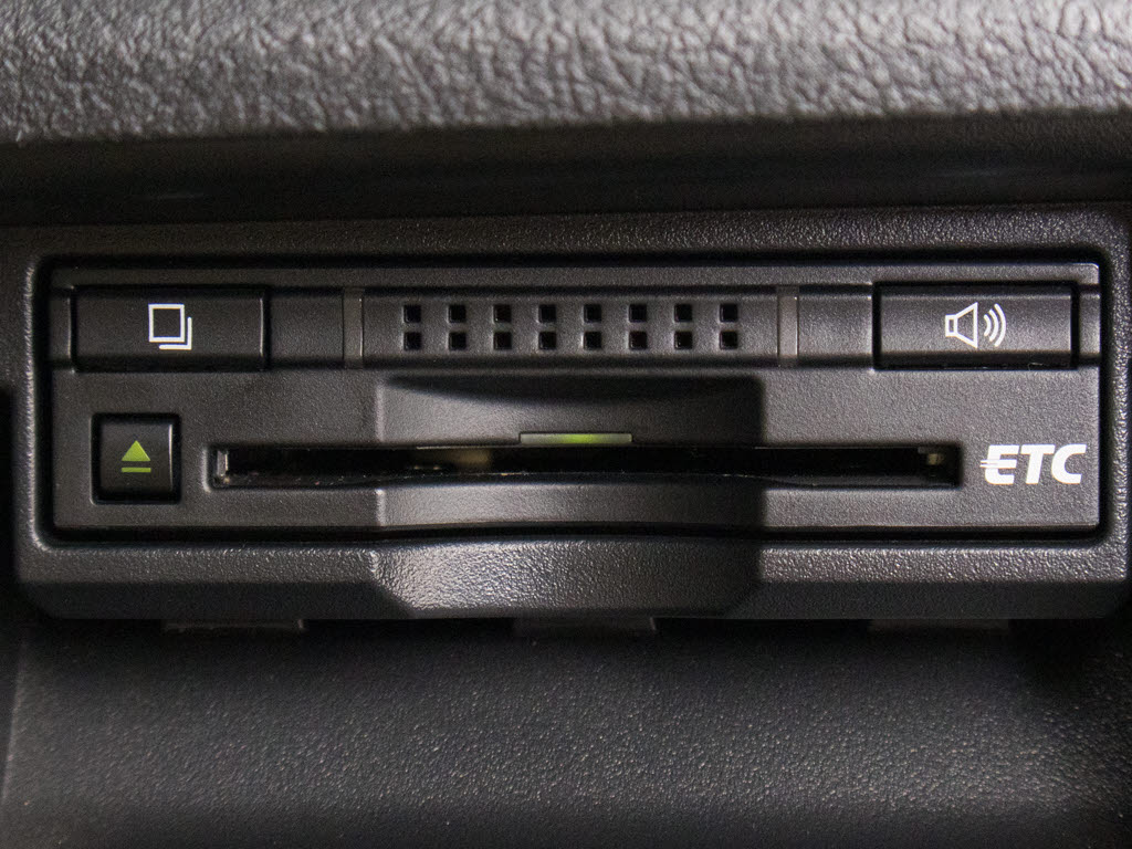 ★ＥＴＣが装備されています！！高速道路を
利用する際は必需品ですよね！！ストレス無
く料金所を通過出来ます！