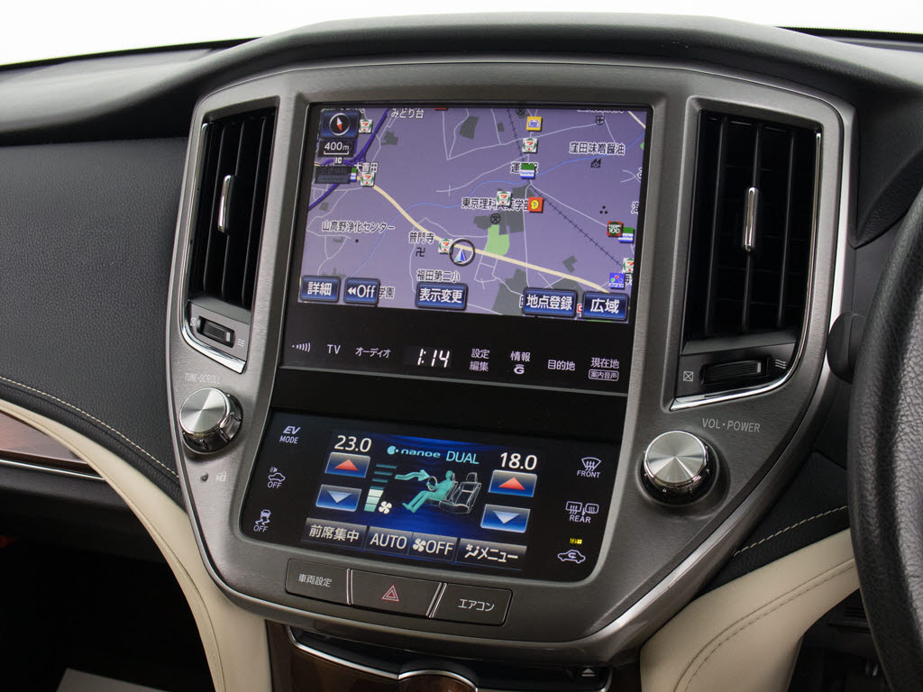 メーカー純正の大画面ＨＤＤナビが装備され
ています！操作も簡単！見やすい！純正だか
らこその使いやすさ！