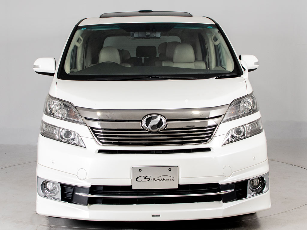 ★フロントビュー★グリル交換、エアロ取り
付け等、カスタムもお任せください！