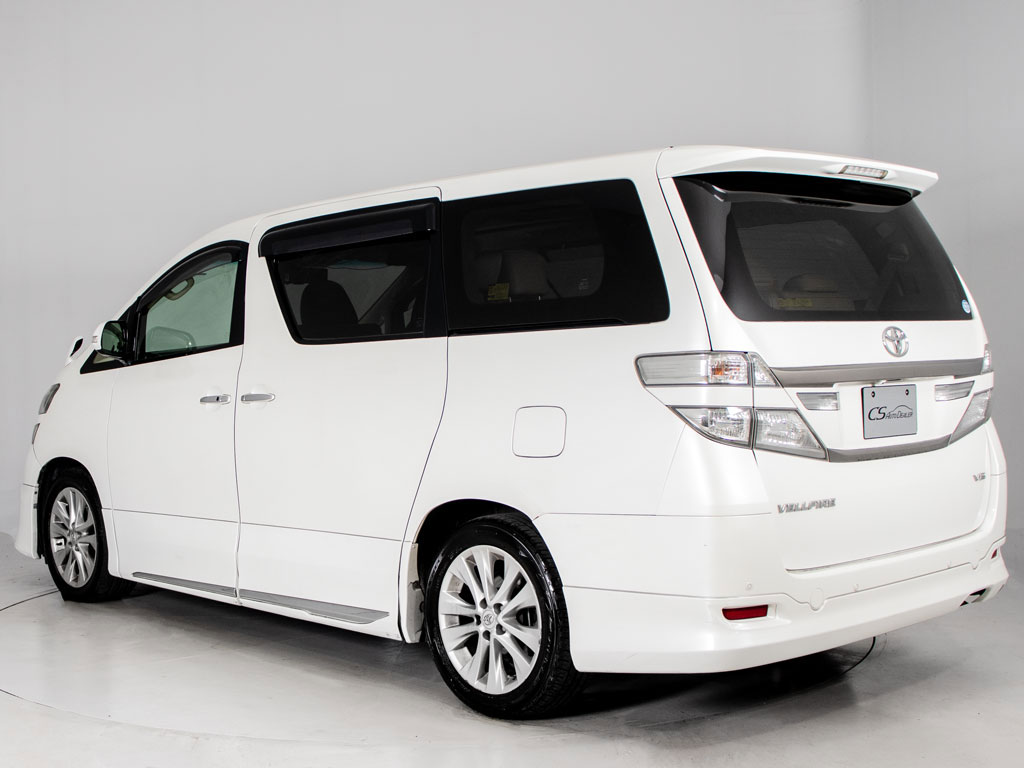 ★展示前点検実施★特殊な機材も用いて、全
車点検を実施しております！