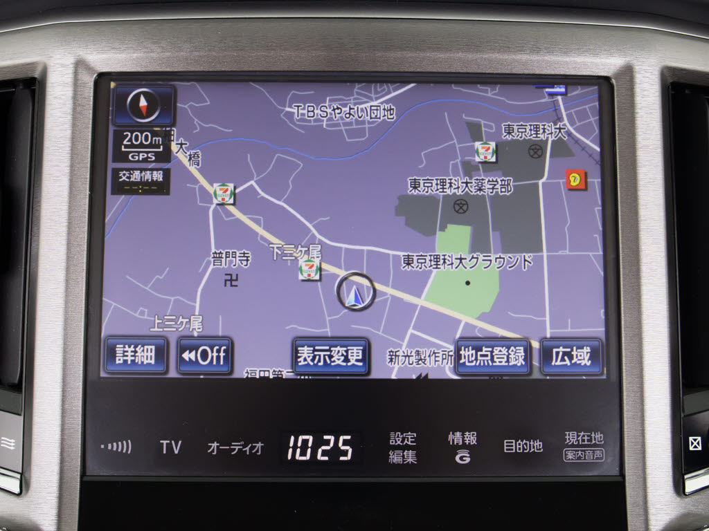 メーカー純正の大画面ＨＤＤナビが装備され
ています！操作も簡単！見やすい！純正だか
らこその使いやすさ！