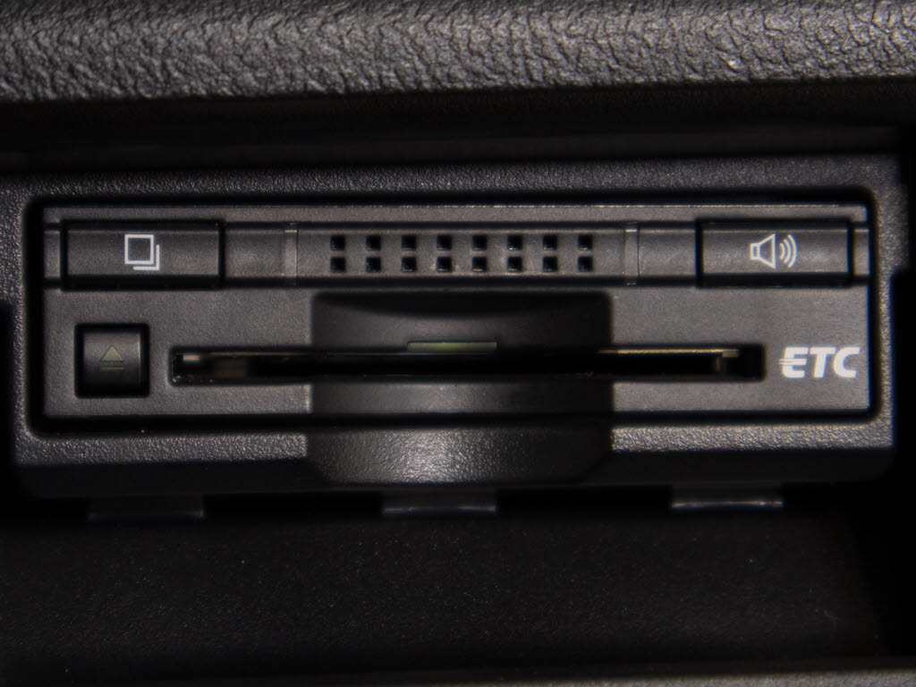 ★ＥＴＣが装備されています！！高速道路を
利用する際は必需品ですよね！！ストレス無
く料金所を通過出来ます！