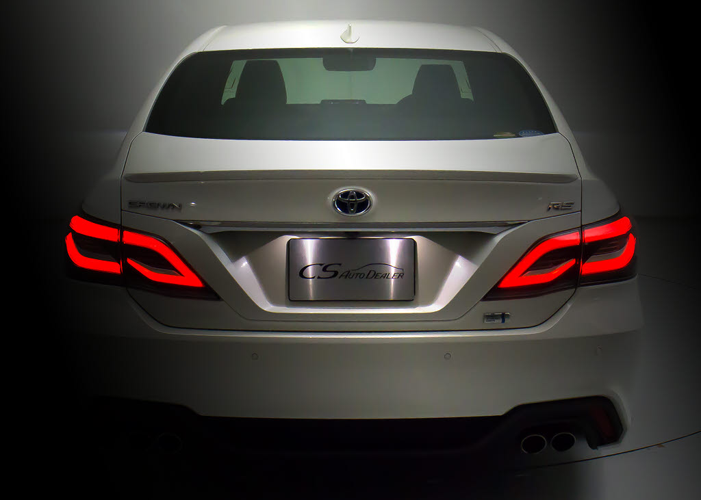 ★テールスモークやＬＥＤ加工、マフラー、
ルーフスポイラー、エアロパーツなど取り付
け承ります！