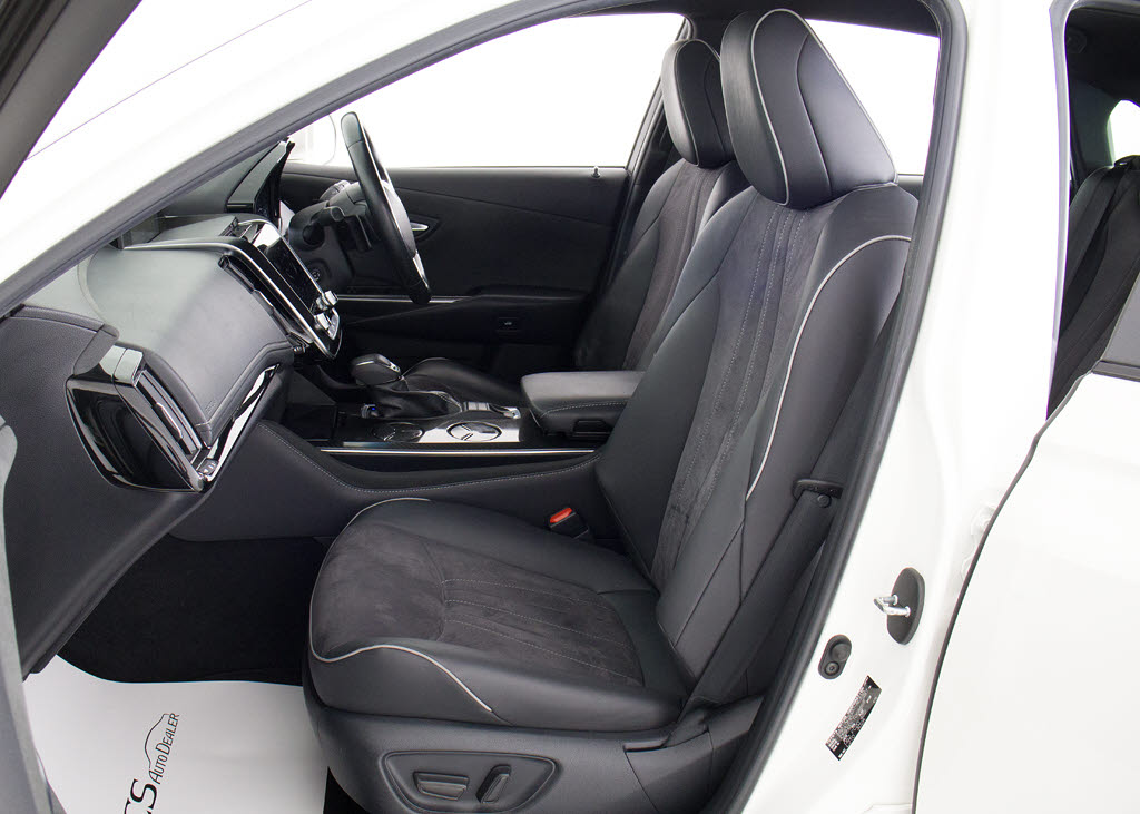 ★シートヒーターを装備しています！高級車
ならではの装備です！