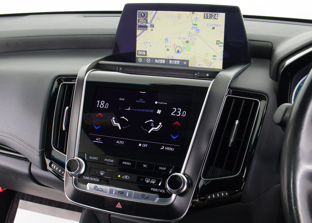 メーカー純正の大画面ＳＤナビが装備されて
います！操作も簡単！見やすい！純正だから
こその使いやすさ！