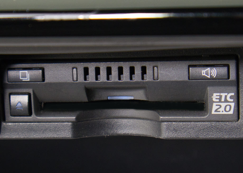 ★ＥＴＣ２．０が装備されています！！社外
品とは違い収まりの良いデザインが人気！高
速道路を利用する際は必需品ですよね！！ス
トレス無く料金所を通過出来ます！！