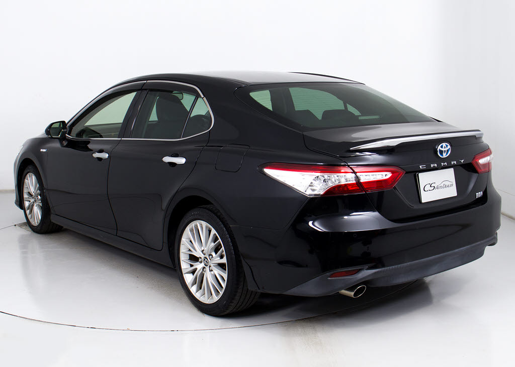 お車の下取りもお任せ下さい！国産、外車、
年式、走行距離問わず、どんなお車でも下取
りさせて頂きます。皆様のご相談お待ちして
おります！