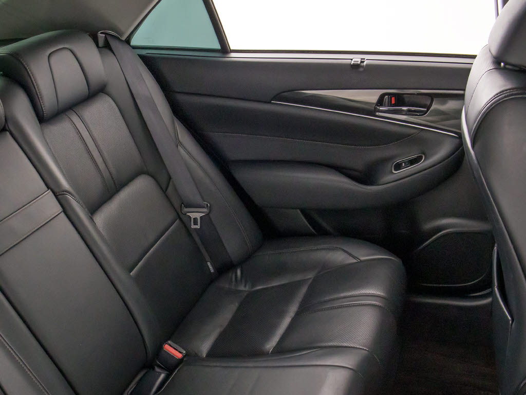 当社では、オゾンＯ３を利用した、根本的な
脱臭・消臭・除菌クリーニングを承っており
ます！こだわりのクリーニングで綺麗なお車
をご提供可能です！