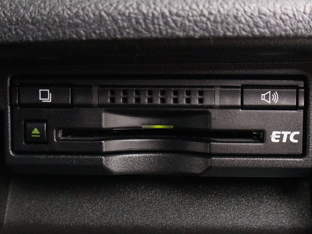 ★ＥＴＣが装備されています！！高速道路を
利用する際は必需品ですよね！！ストレス無
く料金所を通過出来ます！