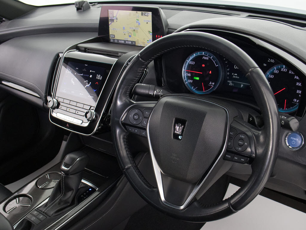 ★使いやすさや安全性を追求したステアリン
グ周り！高級車ゆえにスイッチ類が多いのも
特徴ですね！考え尽くされた配置ですぐに使
いこなす事が出来ますのでご安心下さい！是
非、体感してみて下さい！！