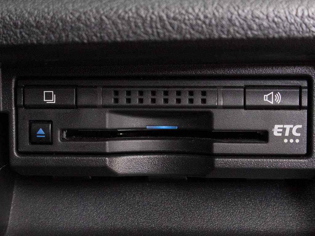 ★ＥＴＣが装備されています！！高速道路を
利用する際は必需品ですよね！！ストレス無
く料金所を通過出来ます！