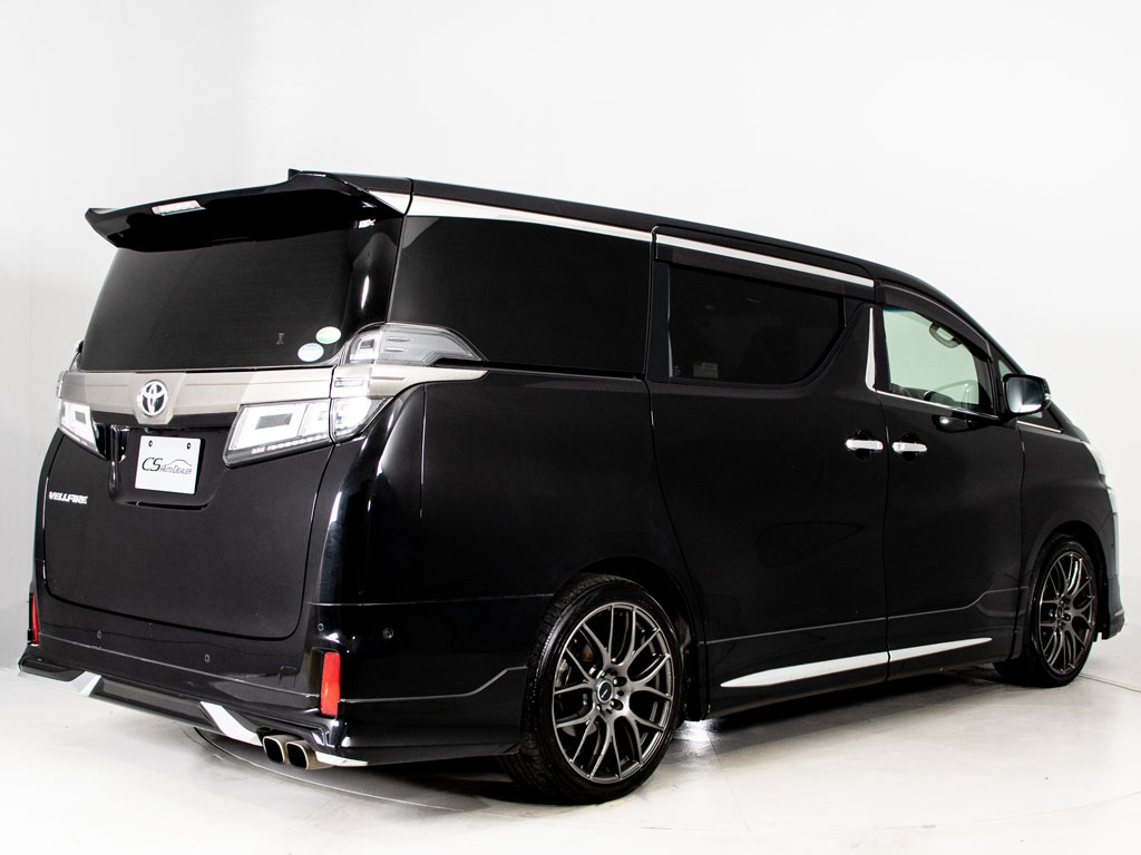 ★ﾘｱﾋﾞｭｰ★テールランプ加工、マフラー換装
等も承っております！