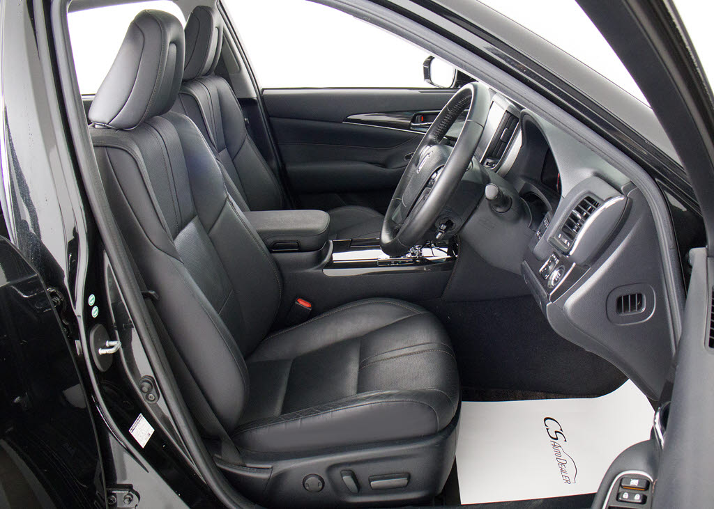 快適エアシート＆シートヒーターを装備して
います！高級車ならではの装備です！シート
が暖まる機能！シートから冷風が出る機能！
どちらも付いています！！寒い冬も、暑い夏
も快適にご乗車頂けます！！