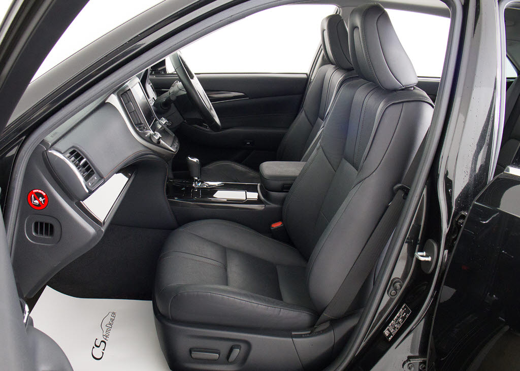 快適エアシート＆シートヒーターを装備して
います！高級車ならではの装備です！シート
が暖まる機能！シートから冷風が出る機能！
どちらも付いています！！寒い冬も、暑い夏
も快適にご乗車頂けます！！