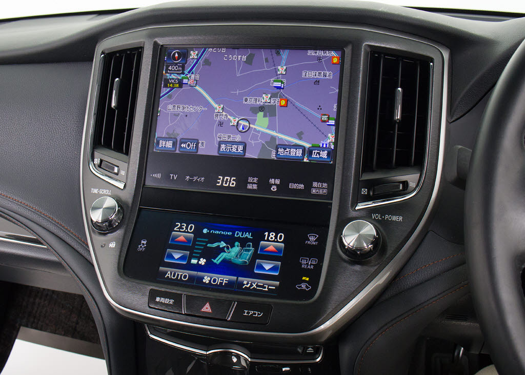 メーカー純正の大画面ＨＤＤナビが装備され
ています！操作も簡単！見やすい！純正だか
らこその使いやすさ！