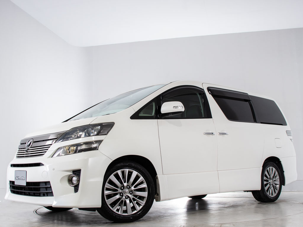 ★フロントビュー★グリル交換、エアロ取り
付け等、カスタムもお任せください！