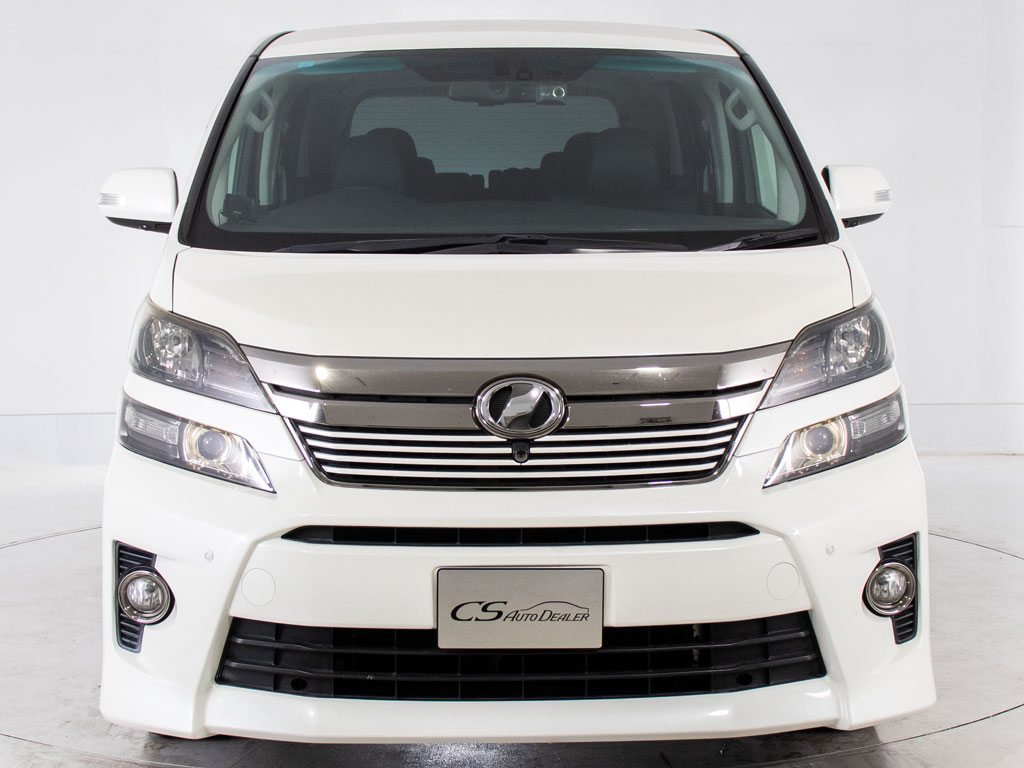 ★フロントビュー★グリル交換、エアロ取り
付け等、カスタムもお任せください！