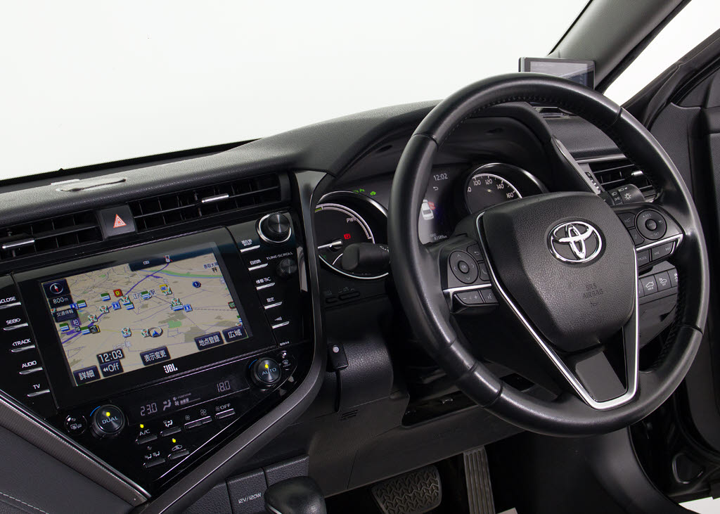 ★使いやすさや安全性を追求したステアリン
グ周り！高級車ゆえにスイッチ類が多いのも
特徴ですね！考え尽くされた配置ですぐに使
いこなす事が出来ますのでご安心下さい！是
非、体感してみて下さい！！