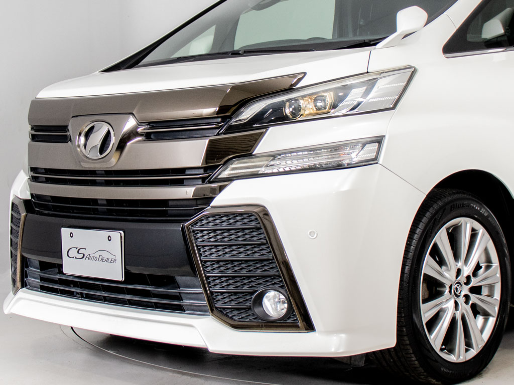 ★フロントビュー★グリル交換、エアロ取り
付け等、カスタムもお任せください！