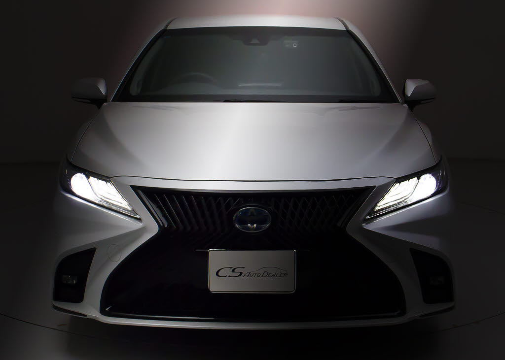 フロントビューの存在感をご覧ください！！
ヘッドライトは視界良好のライト、さらにフ
ォグライト搭載。デザイン性も高いのが特権
です。