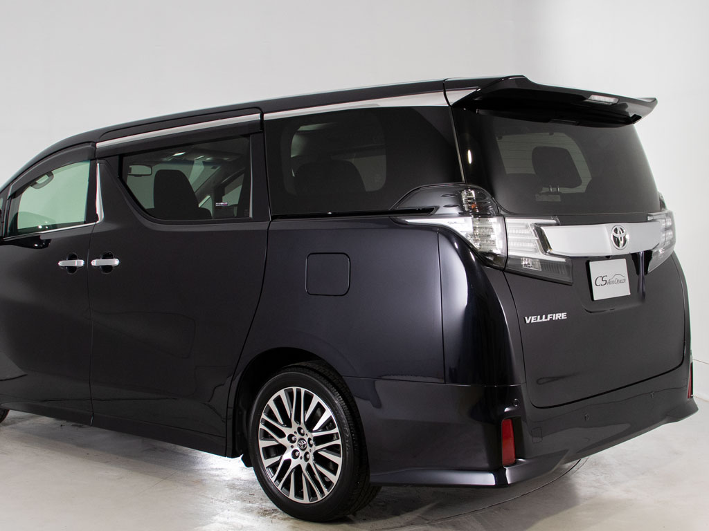 ★展示前点検実施★特殊な機材も用いて、全
車点検を実施しております！