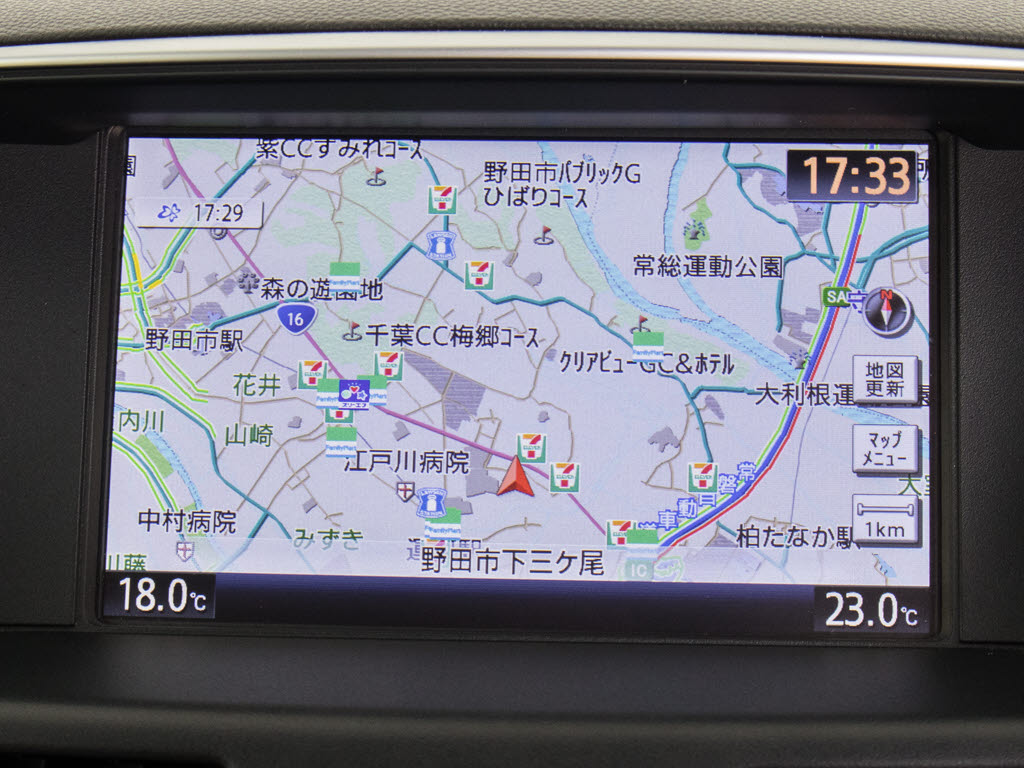 機能満載の純正ＨＤＤナビは高精細に加え音
楽の録音機能ミュージックサーバー機能でい
つでもお好きな音楽が聴けます。