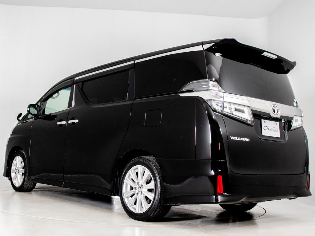 ★展示前点検実施★特殊な機材も用いて、全
車点検を実施しております！