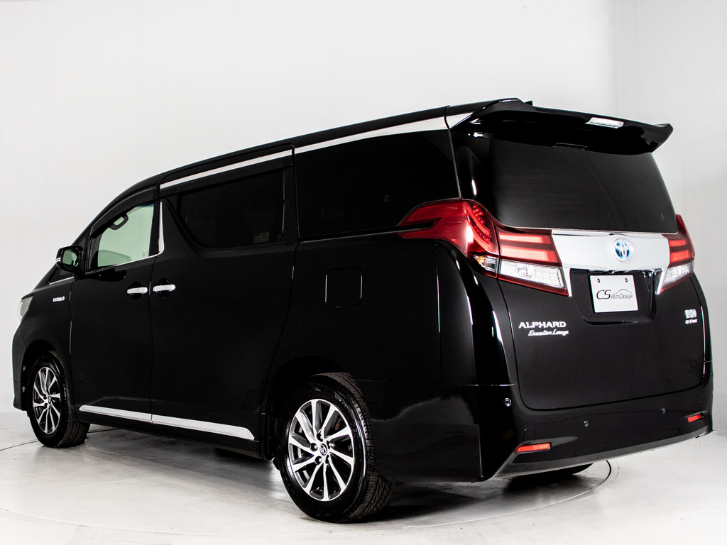 ★展示前点検実施★特殊な機材も用いて、全
車点検を実施しております！