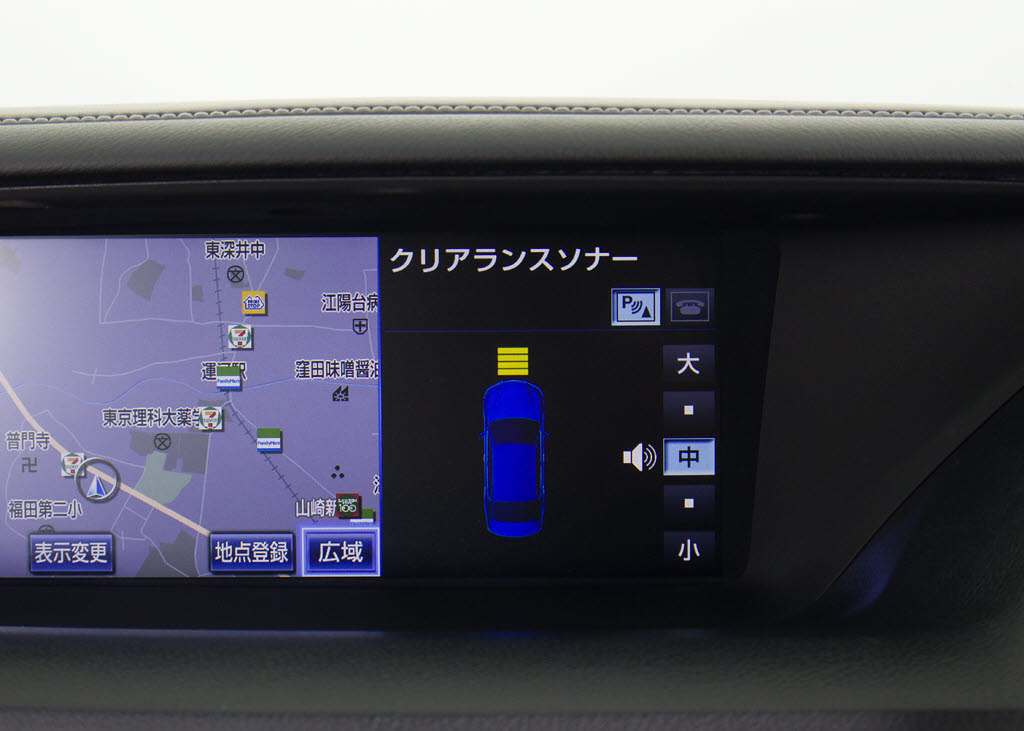 クリアランスソナーが付いています！フロン
ト＆リアにセンサーがあり、障害物に近づく
と警告音が鳴りドライバーへお知らせ！すご
く便利な人気装備です！！