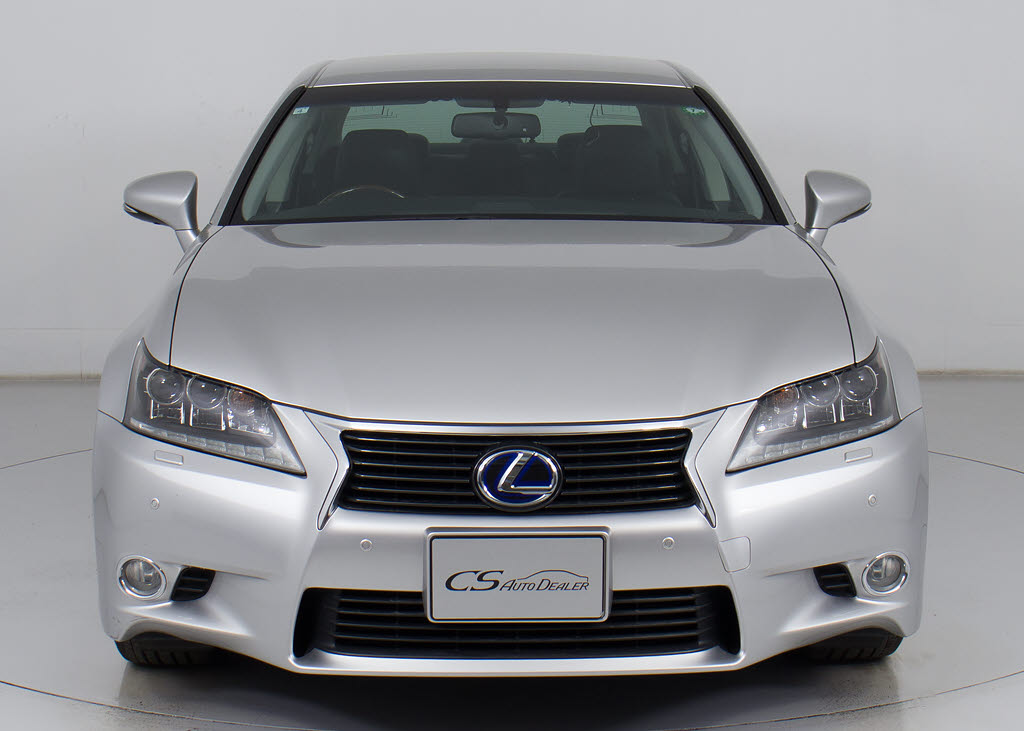 禁煙車です！室内は嫌なニオイも無く、すご
く綺麗な状態です！禁煙車・・特にセダンタ
イプのお車では少ないですよね！！タバコの
ニオイが苦手なお客様必見です！快適にご乗
車頂けます！！