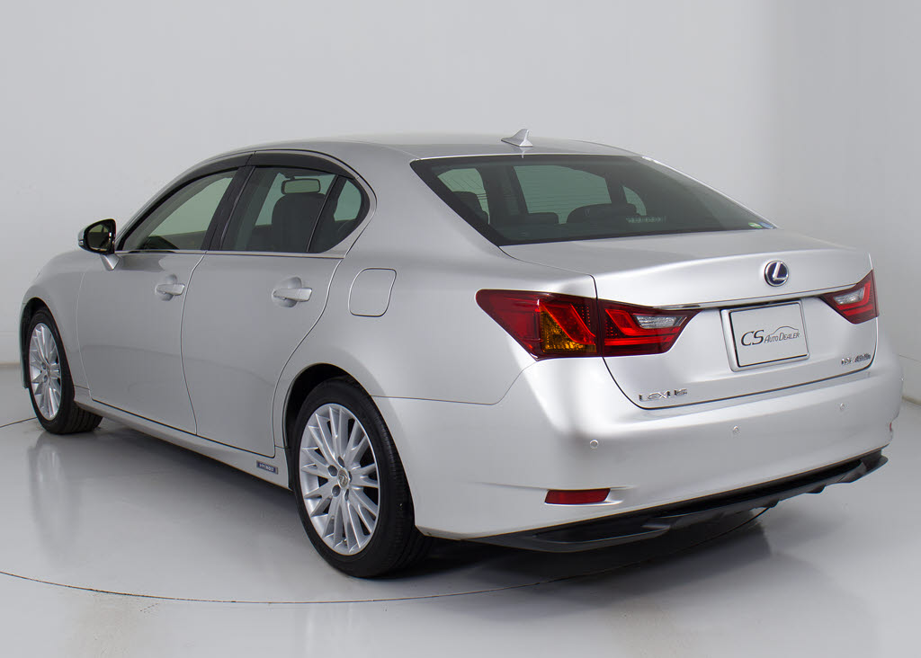 お車の下取りもお任せ下さい！国産、外車、
年式、走行距離問わず、どんなお車でも下取
りさせて頂きます。皆様のご相談お待ちして
おります！