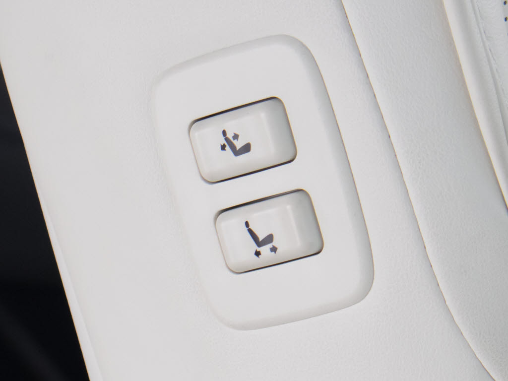 掲載画像以外の箇所が見てみたいなどご希望
が御座いましたら是非お問い合わせ下さい、
メールや郵送等でご希望の画像をお送りさせ
て頂きます。