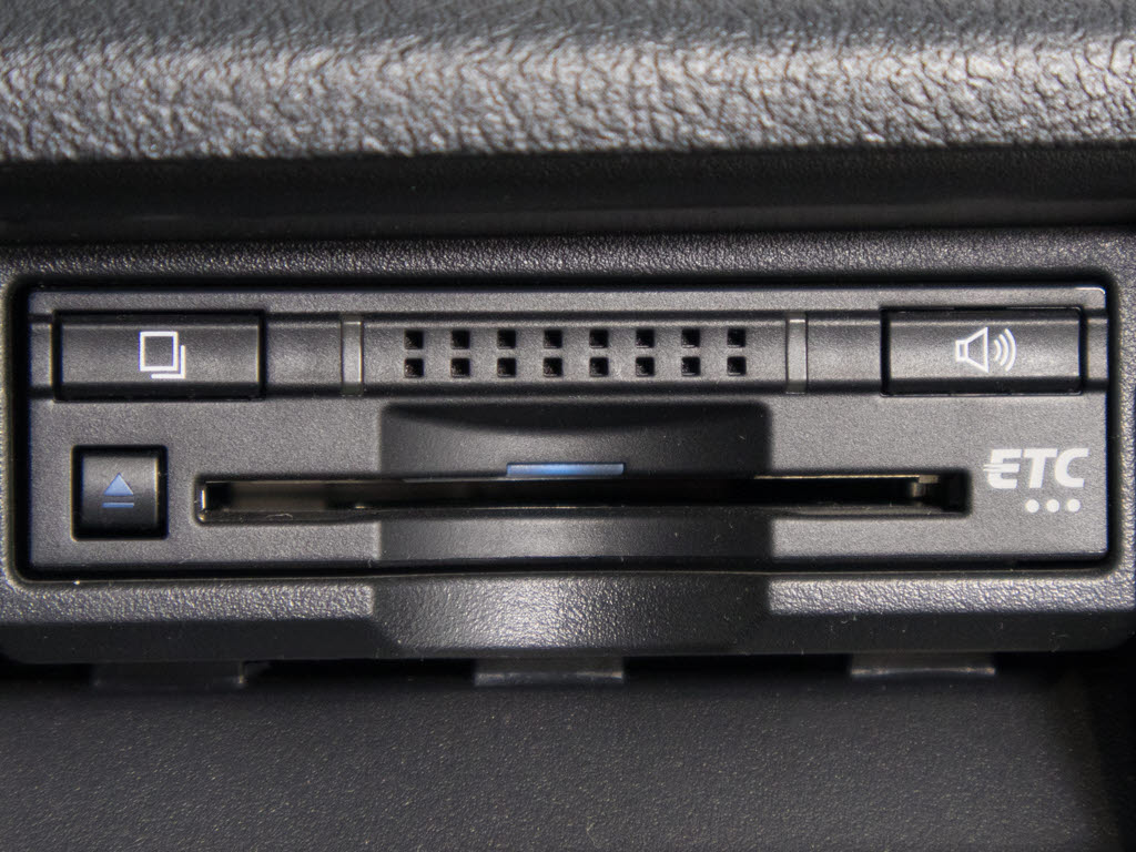 ★ＥＴＣが装備されています！！高速道路を
利用する際は必需品ですよね！！ストレス無
く料金所を通過出来ます！