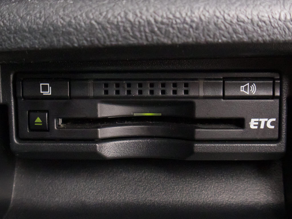 ★ＥＴＣが装備されています！！高速道路を
利用する際は必需品ですよね！！ストレス無
く料金所を通過出来ます！