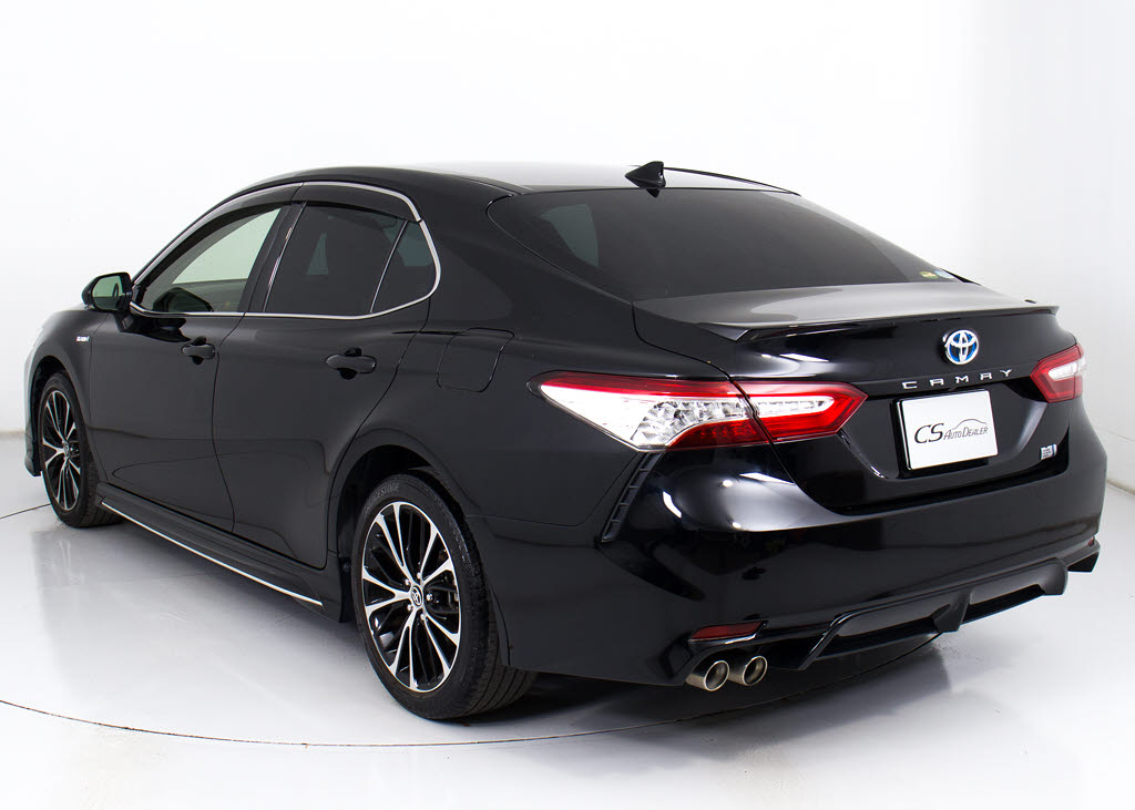 お車の下取りもお任せ下さい！国産、外車、
年式、走行距離問わず、どんなお車でも下取
りさせて頂きます。皆様のご相談お待ちして
おります！