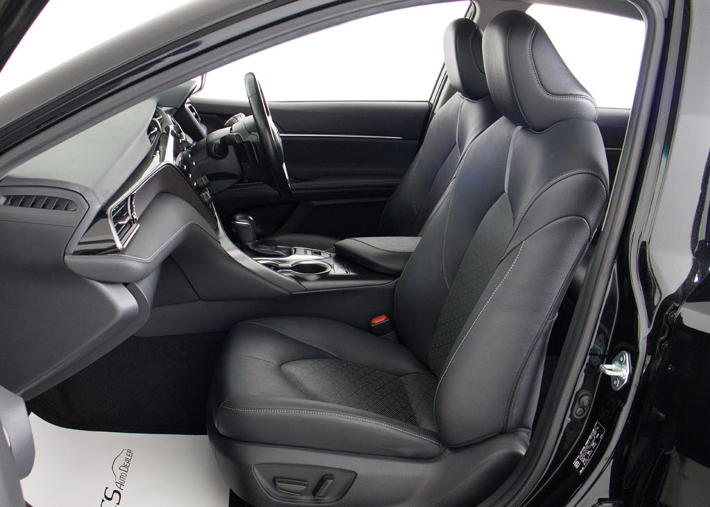 シートヒーターを装備しています！高級車な
らではの装備です！シートが暖まりますので
、寒い冬場も快適にご乗車頂けます！腰にも
優しい！お子様や女性にも嬉しい装備ですね
！！