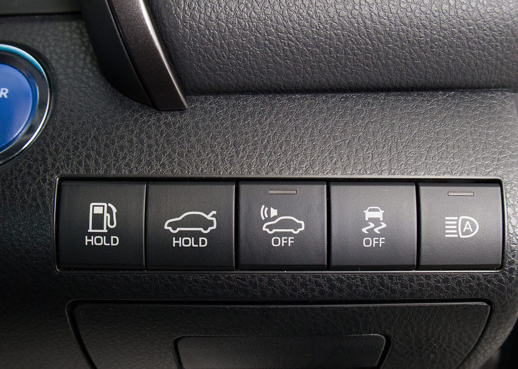 ★使いやすさや安全性を追求したステアリン
グ周り！高級車ゆえにスイッチ類が多いのも
特徴ですね！考え尽くされた配置ですぐに使
いこなす事が出来ますのでご安心下さい！是
非、体感してみて下さい！！