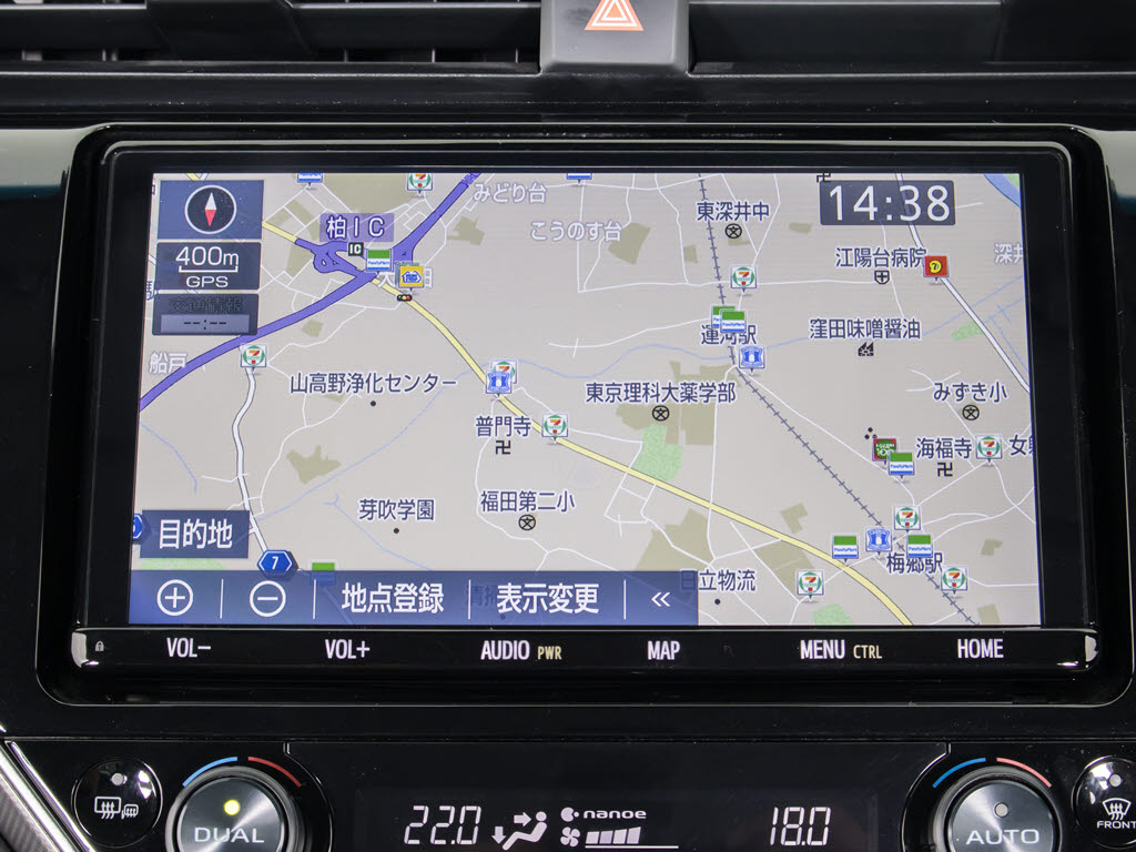 ★ディーラーオプションの大画面ＳＤナビが
装備されています！地図情報の更新も出来ま
すので安心してお使い頂けます！