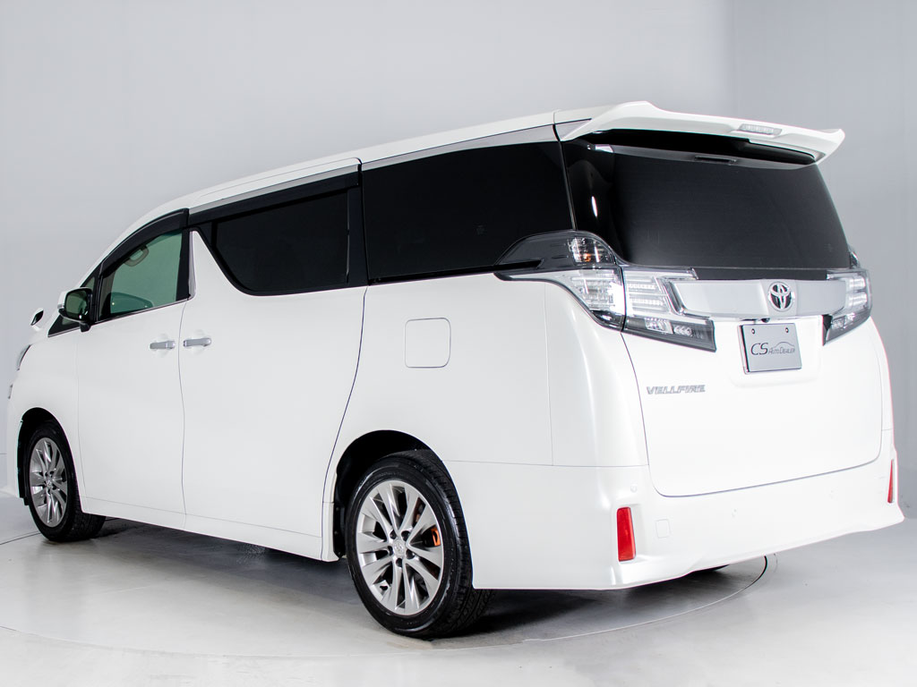 ★展示前点検実施★特殊な機材も用いて、全
車点検を実施しております！