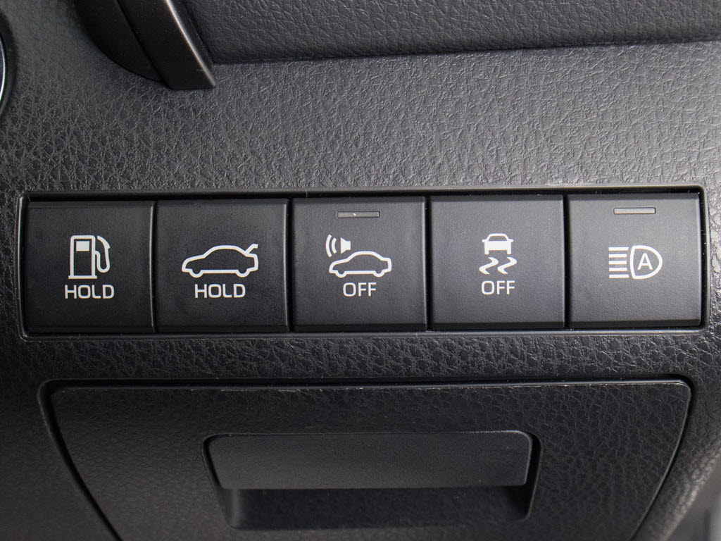 ★使いやすさや安全性を追求したステアリン
グ周り！高級車ゆえにスイッチ類が多いのも
特徴ですね！考え尽くされた配置ですぐに使
いこなす事が出来ますのでご安心下さい！是
非、体感してみて下さい！！