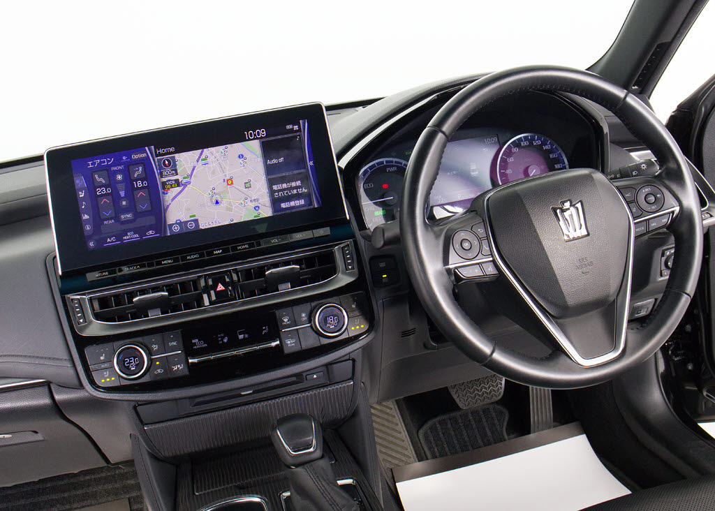 使いやすさや安全性を追求したステアリング
周り！高級車ゆえにスイッチ類が多いのも特
徴ですね！考え尽くされた配置ですぐに使い
こなす事が出来ますのでご安心下さい！是非
、体感してみて下さい！！