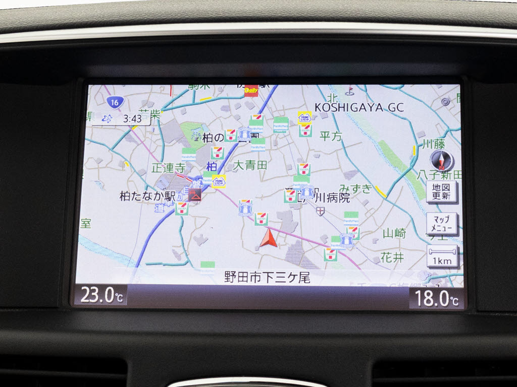 機能満載の純正ＨＤＤナビは高精細に加え音
楽の録音機能ミュージックサーバー機能でい
つでもお好きな音楽が聴けます。