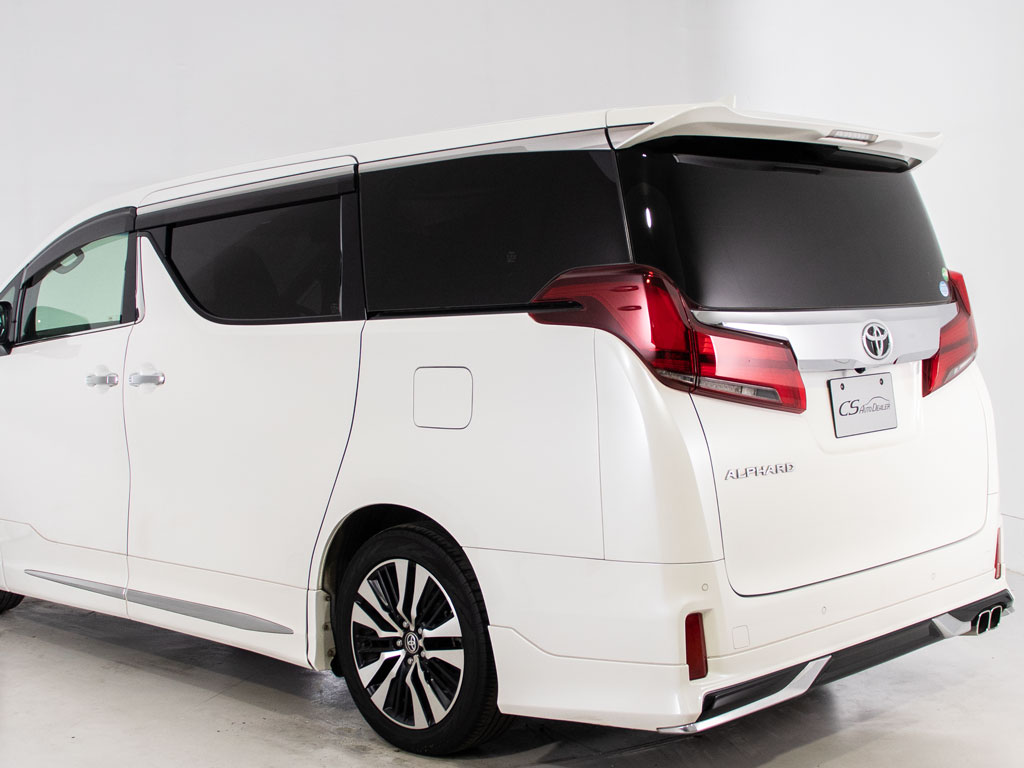 ★展示前点検実施★特殊な機材も用いて、全
車点検を実施しております！