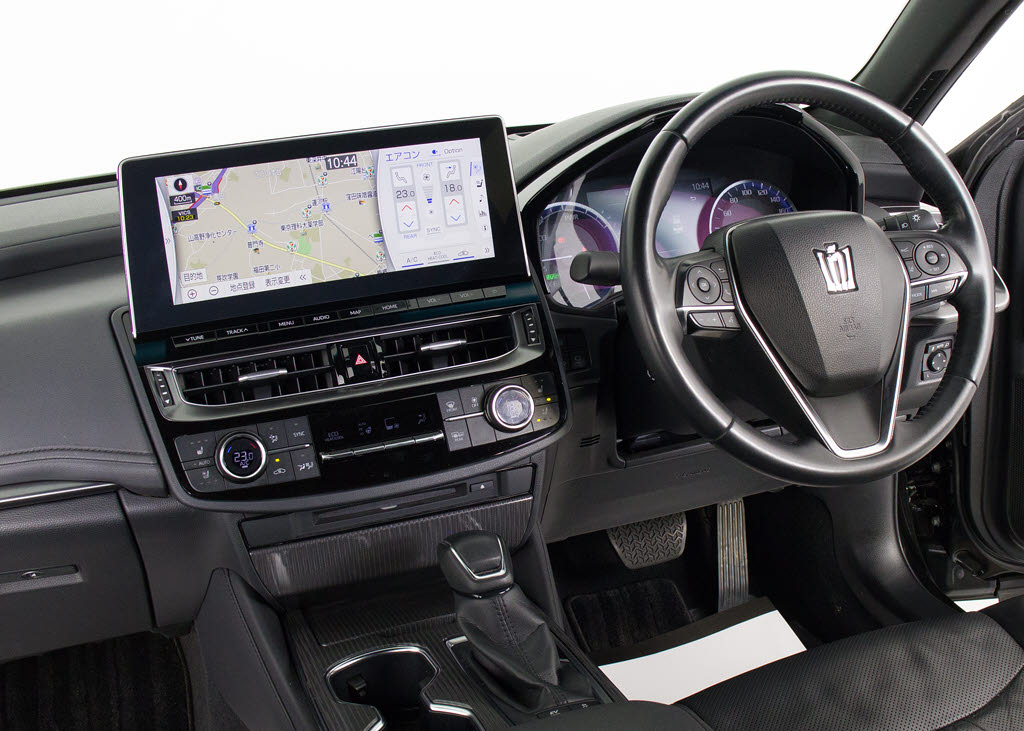 使いやすさや安全性を追求したステアリング
周り！高級車ゆえにスイッチ類が多いのも特
徴ですね！考え尽くされた配置ですぐに使い
こなす事が出来ますのでご安心下さい！是非
、体感してみて下さい！！